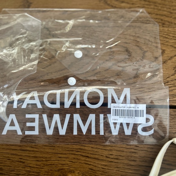 Monday swimwear set ( Cala roja top ivory- size M Palma bottom ivory- size M - Picture 7 of 7